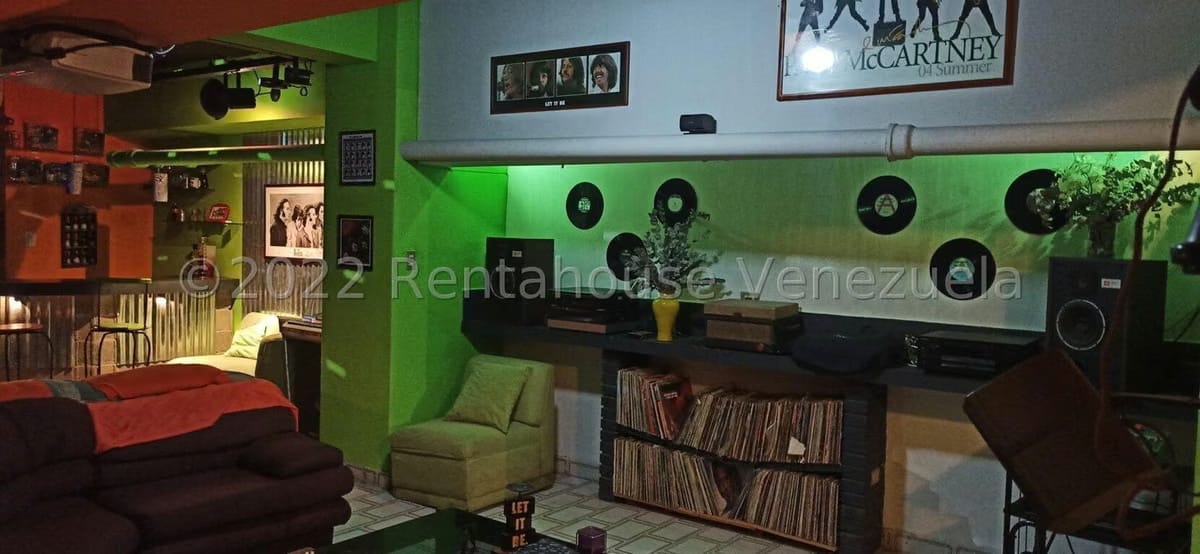 Casa (Duplex) en Venta en Prados del Este, Distrito Metropolitano - 40