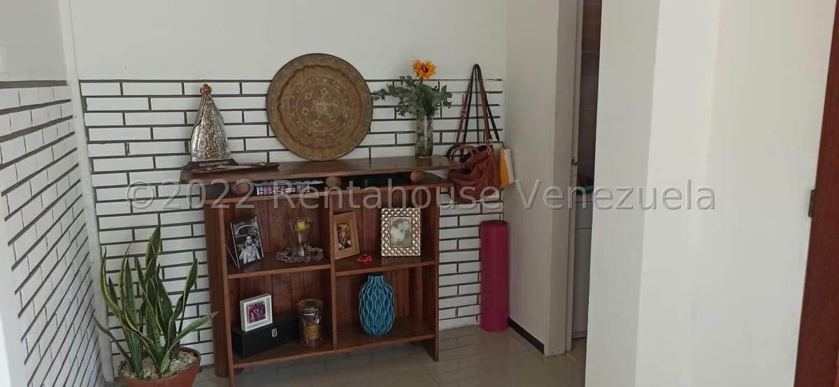 Casa (Duplex) en Venta en Prados del Este, Distrito Metropolitano - 45