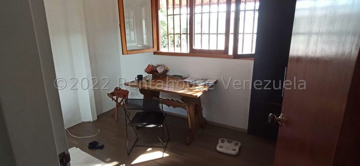 Casa (Duplex) en Venta en Prados del Este, Distrito Metropolitano - 48