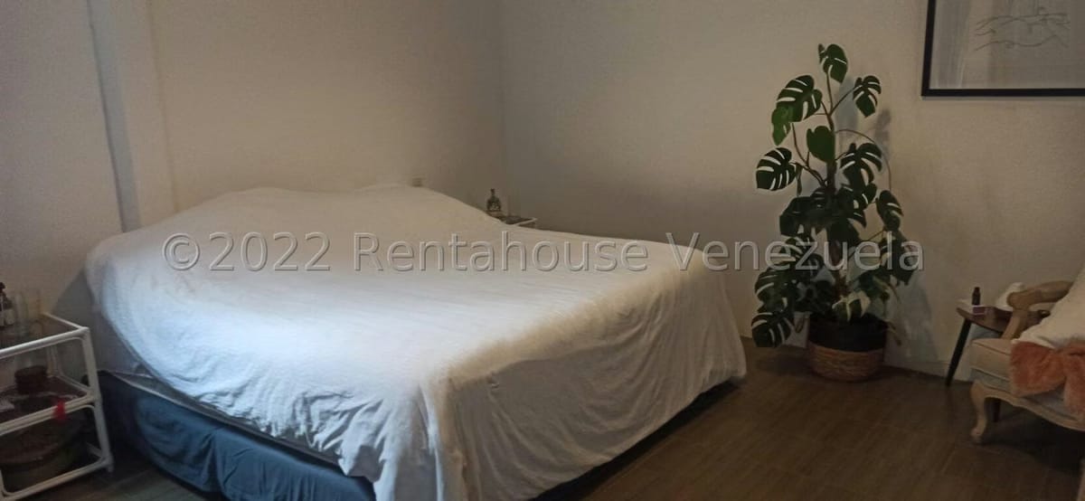 Casa (Duplex) en Venta en Prados del Este, Distrito Metropolitano - 50