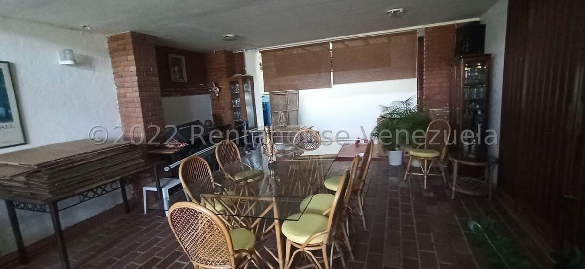 Casa (Duplex) en Venta en Prados del Este, Distrito Metropolitano - 10