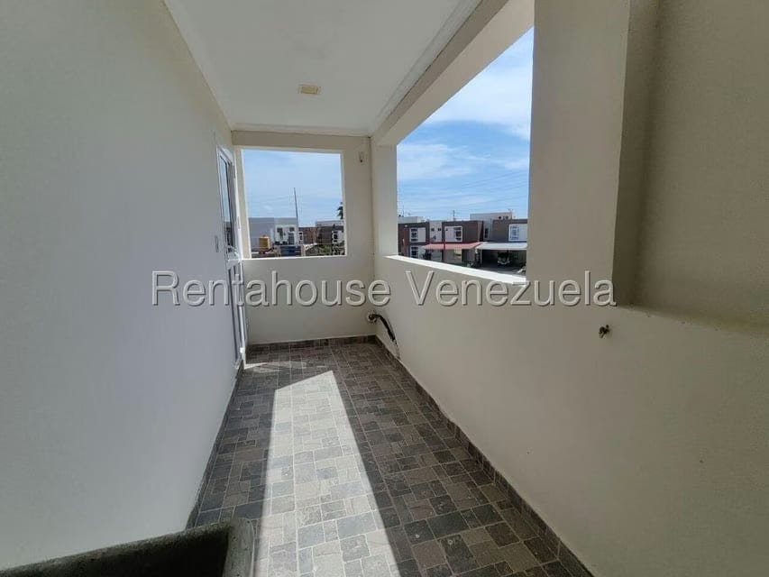 Townhouse (1 Nivel) en Venta en El Cardon, Falcon - 15