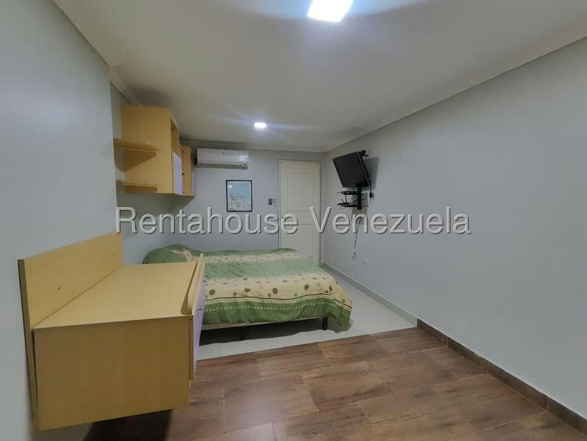 Townhouse (1 Nivel) en Venta en El Cardon, Falcon - 28