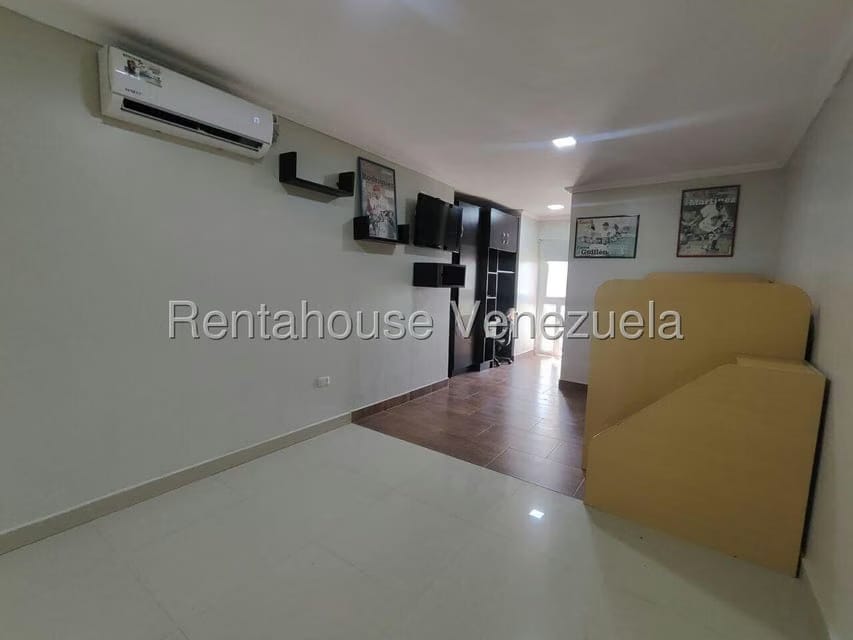 Townhouse (1 Nivel) en Venta en El Cardon, Falcon - 29