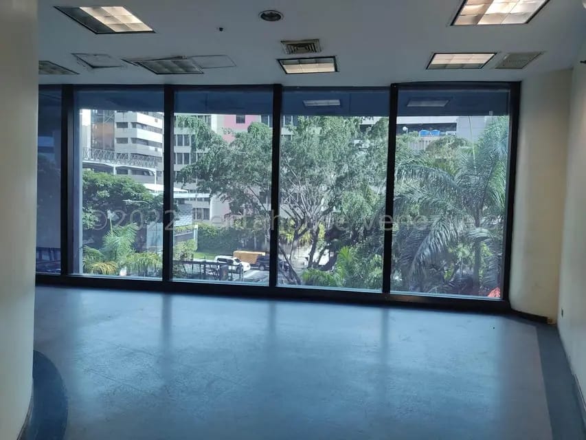 Comercial (Local Comercial) en Alquiler en El Rosal, Distrito Metropolitano - 13
