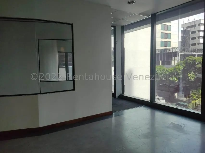 Comercial (Local Comercial) en Alquiler en El Rosal, Distrito Metropolitano - 15