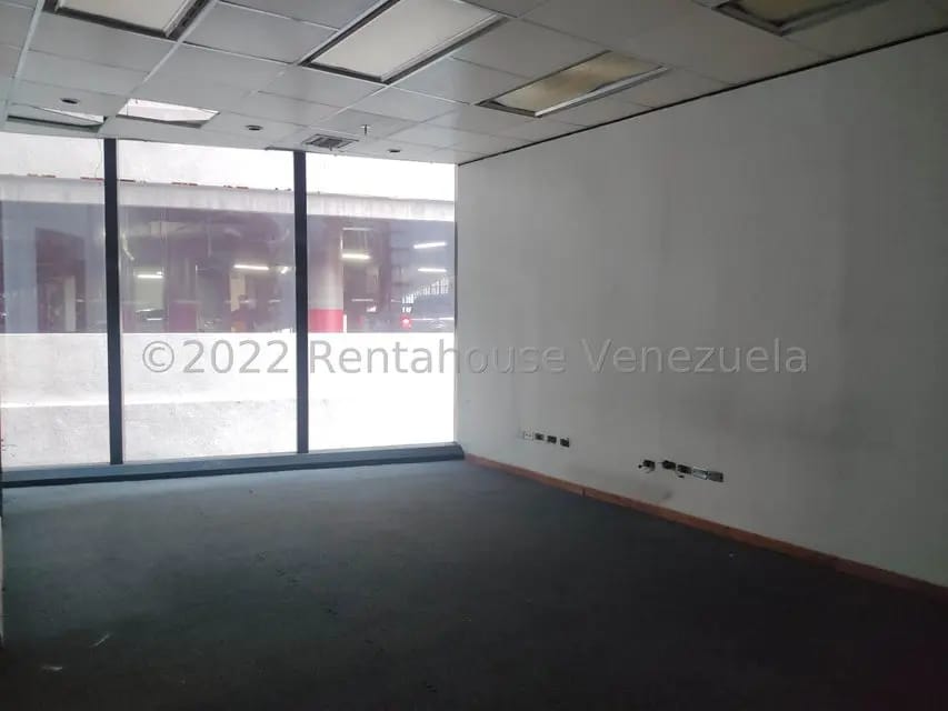 Comercial (Local Comercial) en Alquiler en El Rosal, Distrito Metropolitano - 17