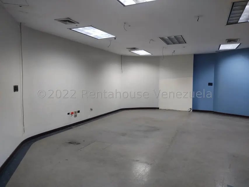 Comercial (Local Comercial) en Alquiler en El Rosal, Distrito Metropolitano - 19