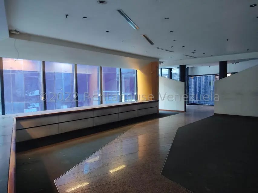 Comercial (Local Comercial) en Alquiler en El Rosal, Distrito Metropolitano - 5