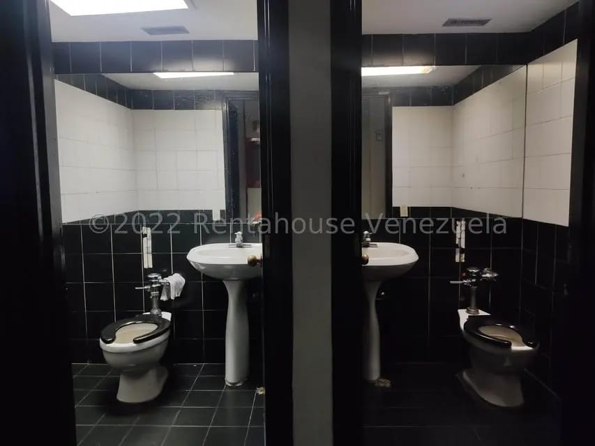 Comercial (Local Comercial) en Alquiler en El Rosal, Distrito Metropolitano - 6