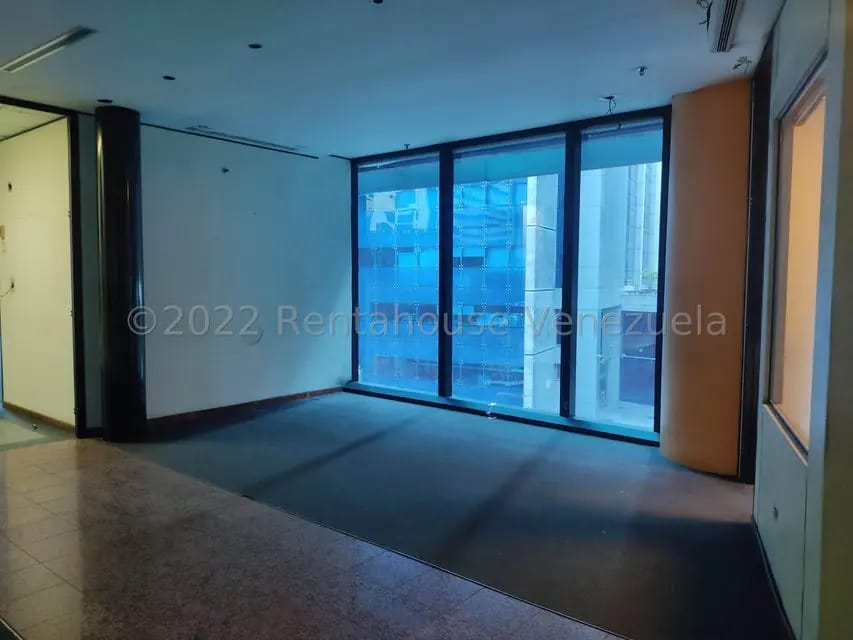 Comercial (Local Comercial) en Alquiler en El Rosal, Distrito Metropolitano - 9