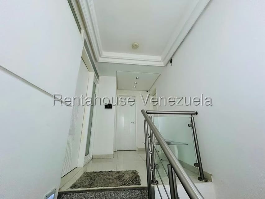 Townhouse (Duplex) en Venta en La Union, Distrito Metropolitano - 19