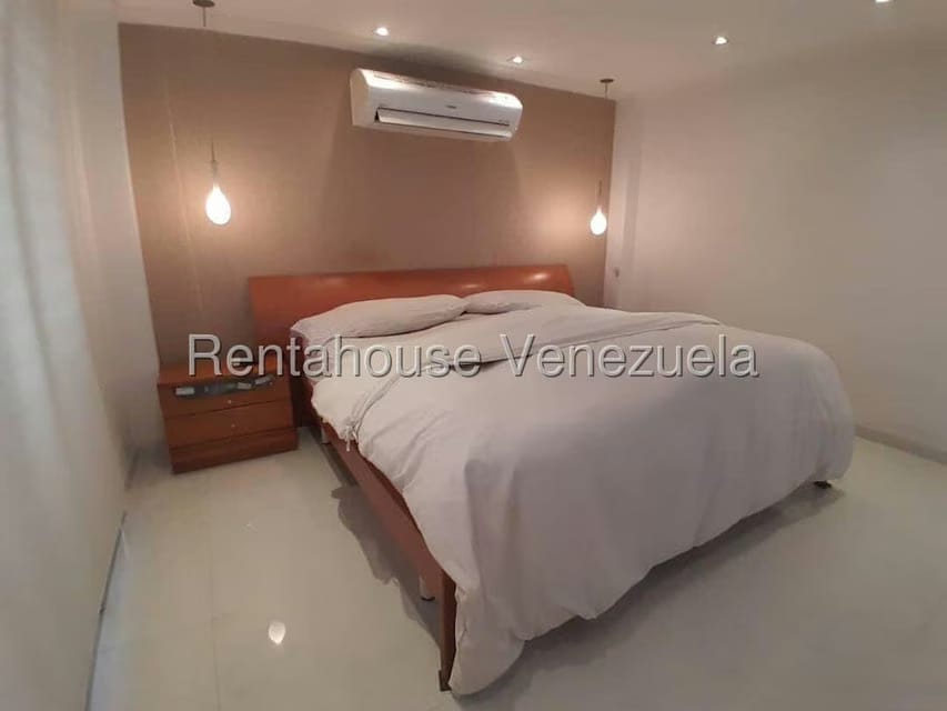 Townhouse (Duplex) en Venta en La Union, Distrito Metropolitano - 25