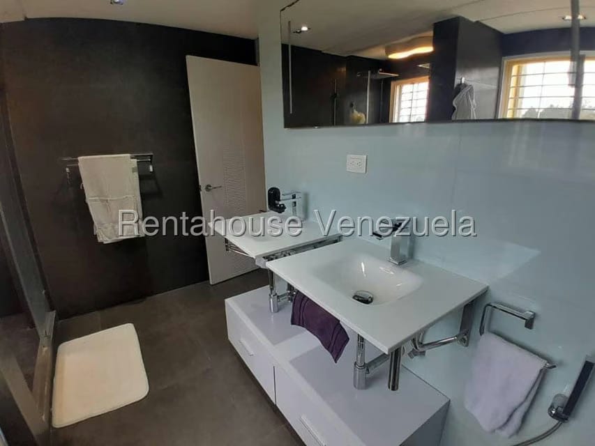 Townhouse (Duplex) en Venta en La Union, Distrito Metropolitano - 31