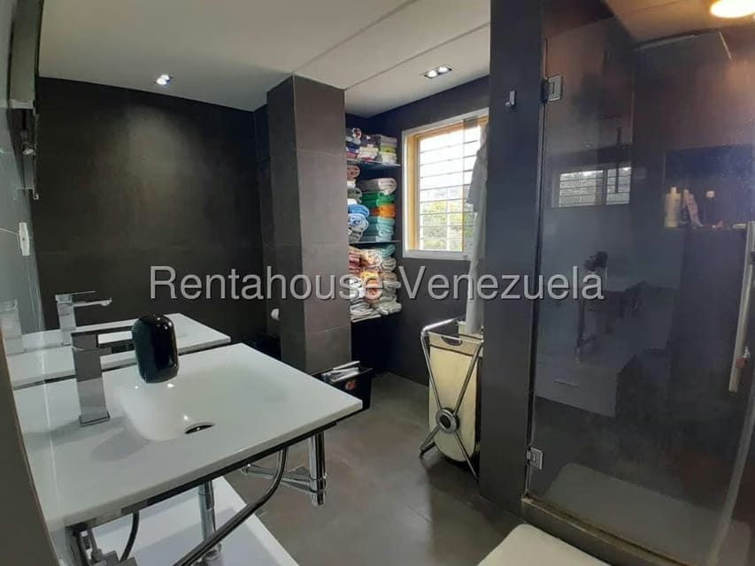 Townhouse (Duplex) en Venta en La Union, Distrito Metropolitano - 33
