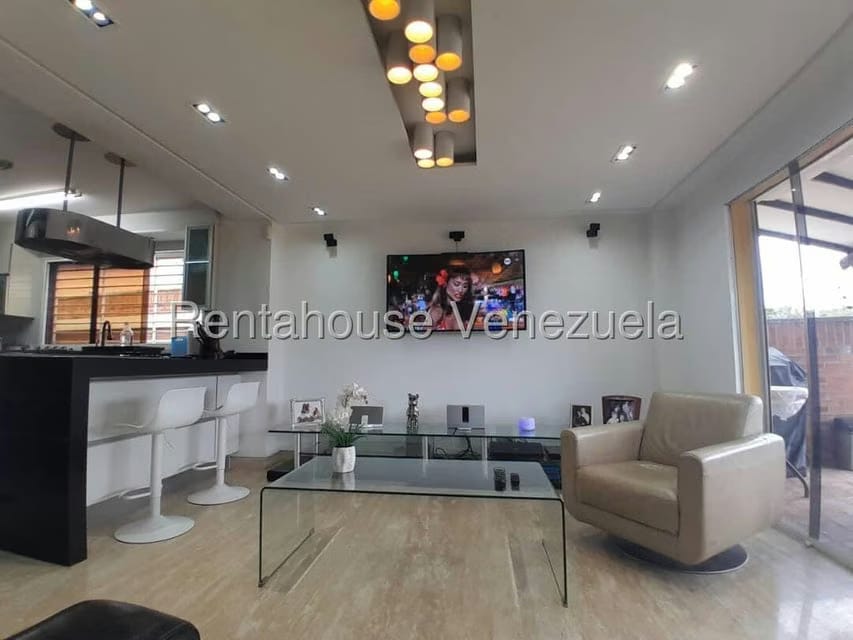 Townhouse (Duplex) en Venta en La Union, Distrito Metropolitano - 10