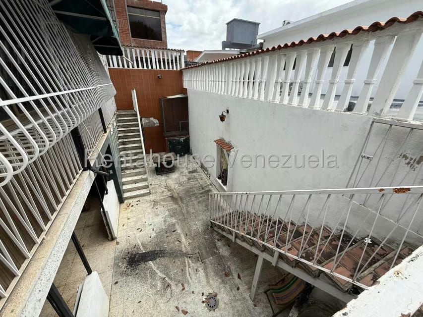 Casa (Multipes Niveles) en Venta en La California Norte, Distrito Metropolitano - 36