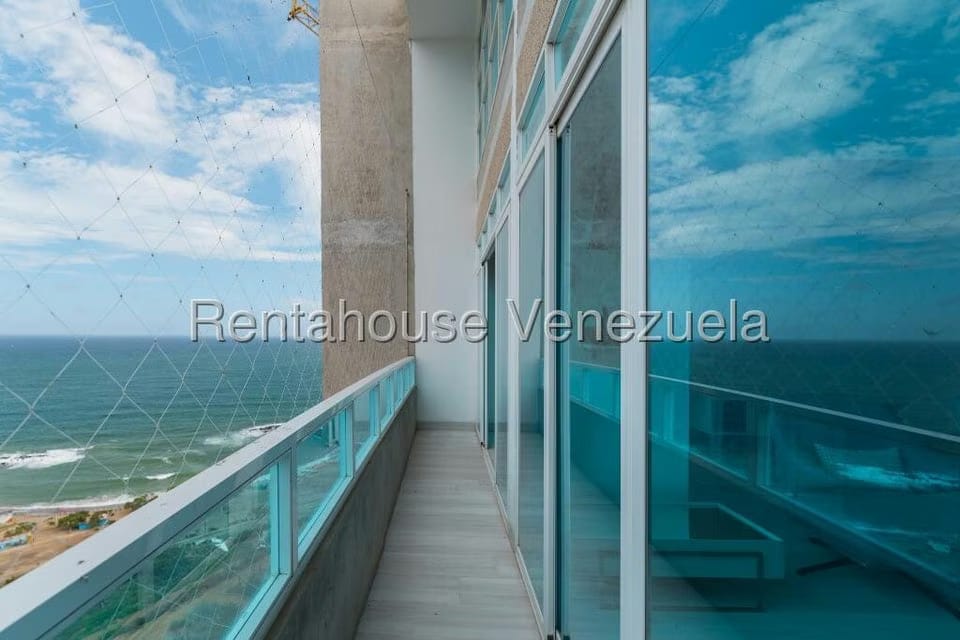 Apartamento (1 Nivel) en Venta en Playa Grande, Vargas - 12