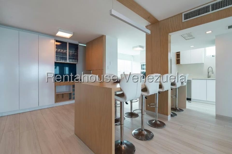 Apartamento (1 Nivel) en Venta en Playa Grande, Vargas - 3