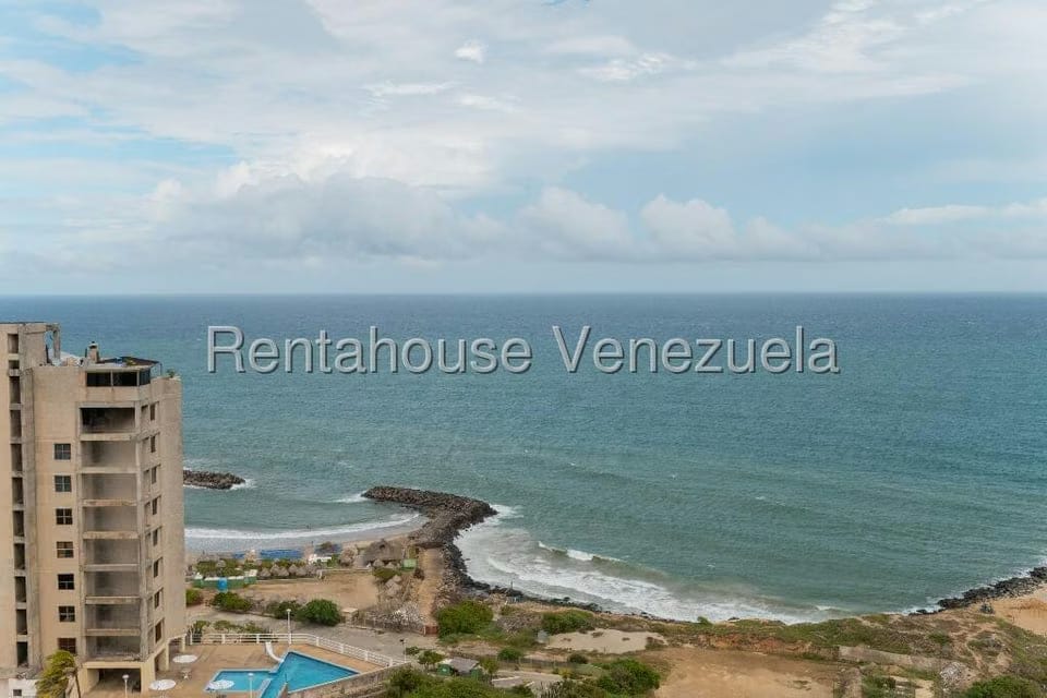 Apartamento (1 Nivel) en Venta en Playa Grande, Vargas - 29