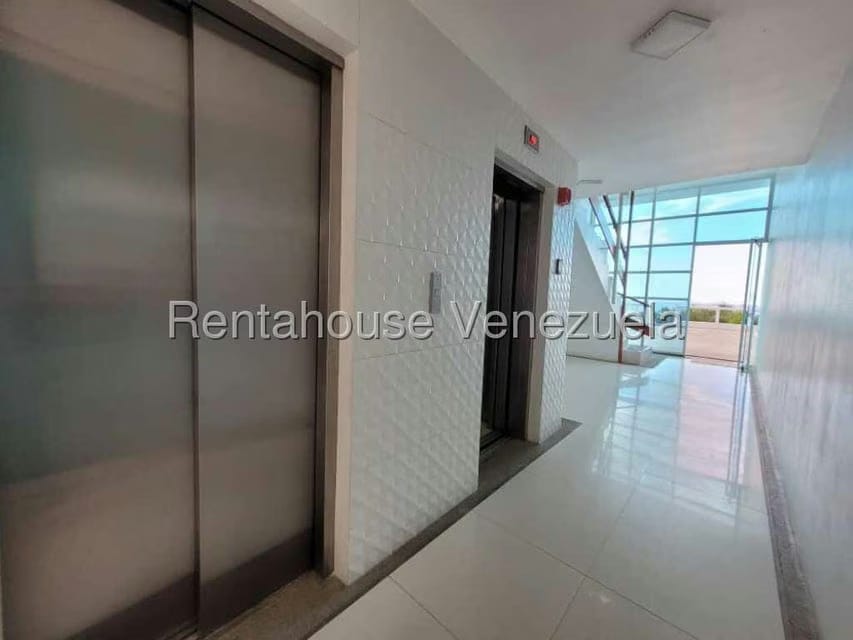 Apartamento (1 Nivel) en Venta en Playa Grande, Vargas - 33