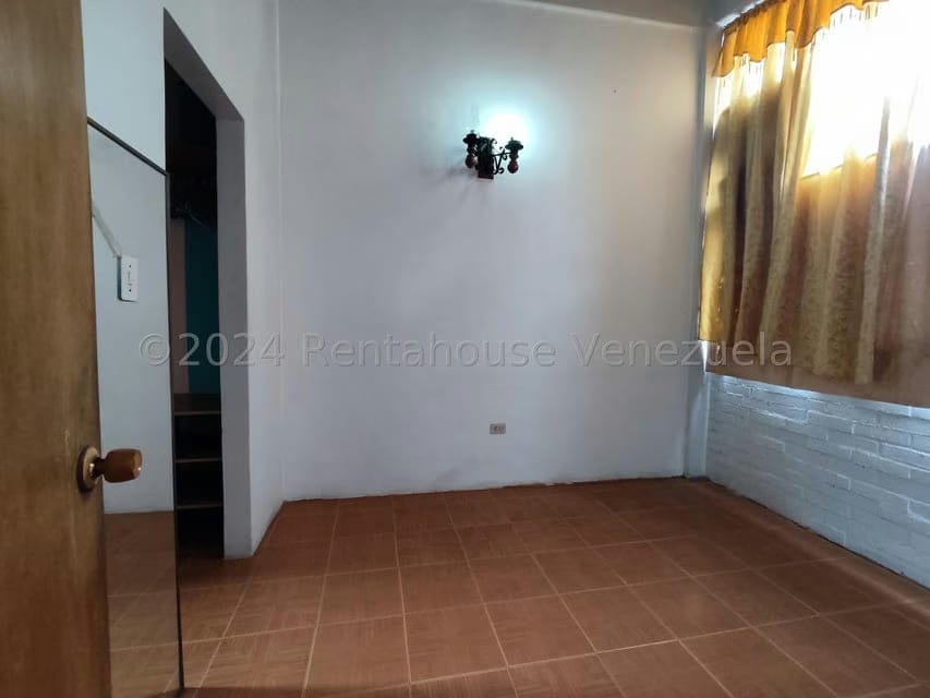 Casa (Duplex) en Venta en El Castillejo, Miranda - 15