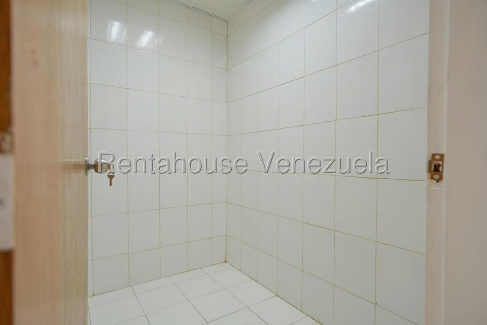 Comercial (Local Comercial) en Alquiler en Chacao, Distrito Metropolitano - 17
