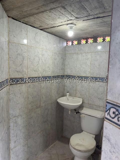 Terreno (Comercial) en Venta en La Colonia Tovar, Aragua - 9