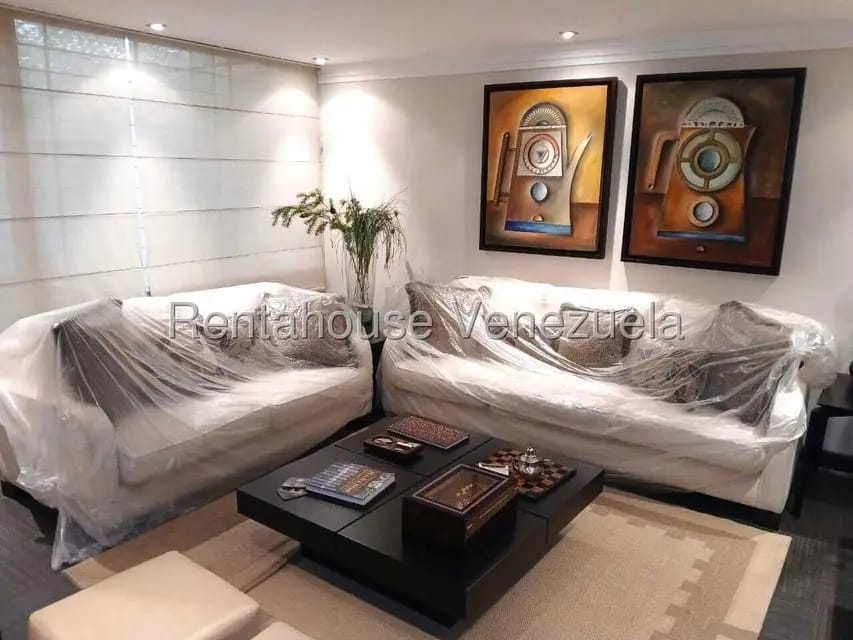 Apartamento (Duplex) en Venta en Los Naranjos de Las Mercedes, Distrito Metropolitano - 3