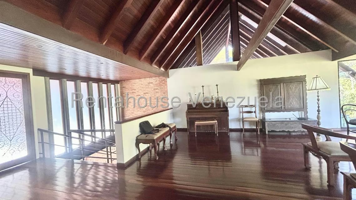 Casa (Multipes Niveles) en Venta en Oripoto, Distrito Metropolitano - 121