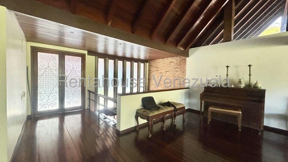 Casa (Multipes Niveles) en Venta en Oripoto, Distrito Metropolitano - 122