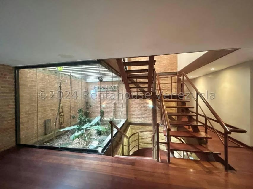 Casa (Multipes Niveles) en Venta en Oripoto, Distrito Metropolitano - 15