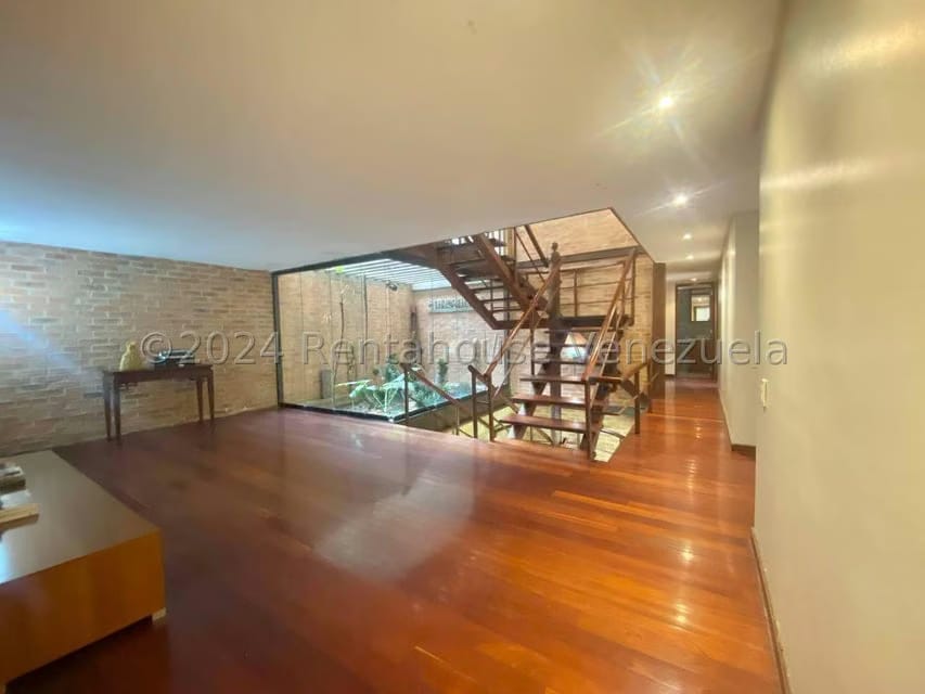 Casa (Multipes Niveles) en Venta en Oripoto, Distrito Metropolitano - 16