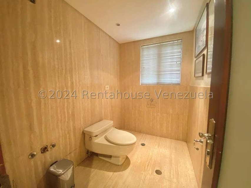 Casa (Multipes Niveles) en Venta en Oripoto, Distrito Metropolitano - 20