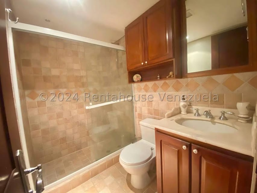 Casa (Multipes Niveles) en Venta en Oripoto, Distrito Metropolitano - 27