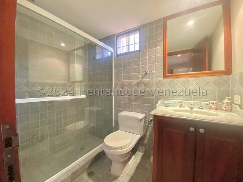 Casa (Multipes Niveles) en Venta en Oripoto, Distrito Metropolitano - 31