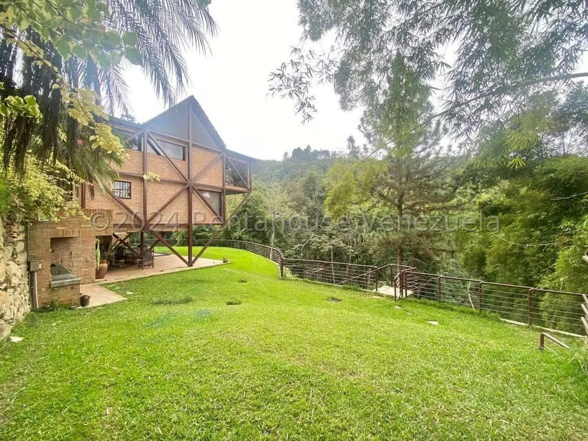 Casa (Multipes Niveles) en Venta en Oripoto, Distrito Metropolitano - 35