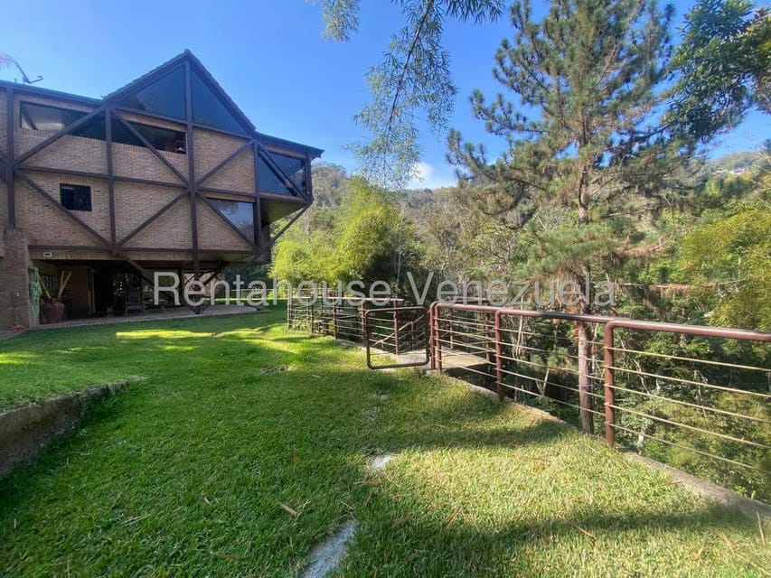 Casa (Multipes Niveles) en Venta en Oripoto, Distrito Metropolitano - 60