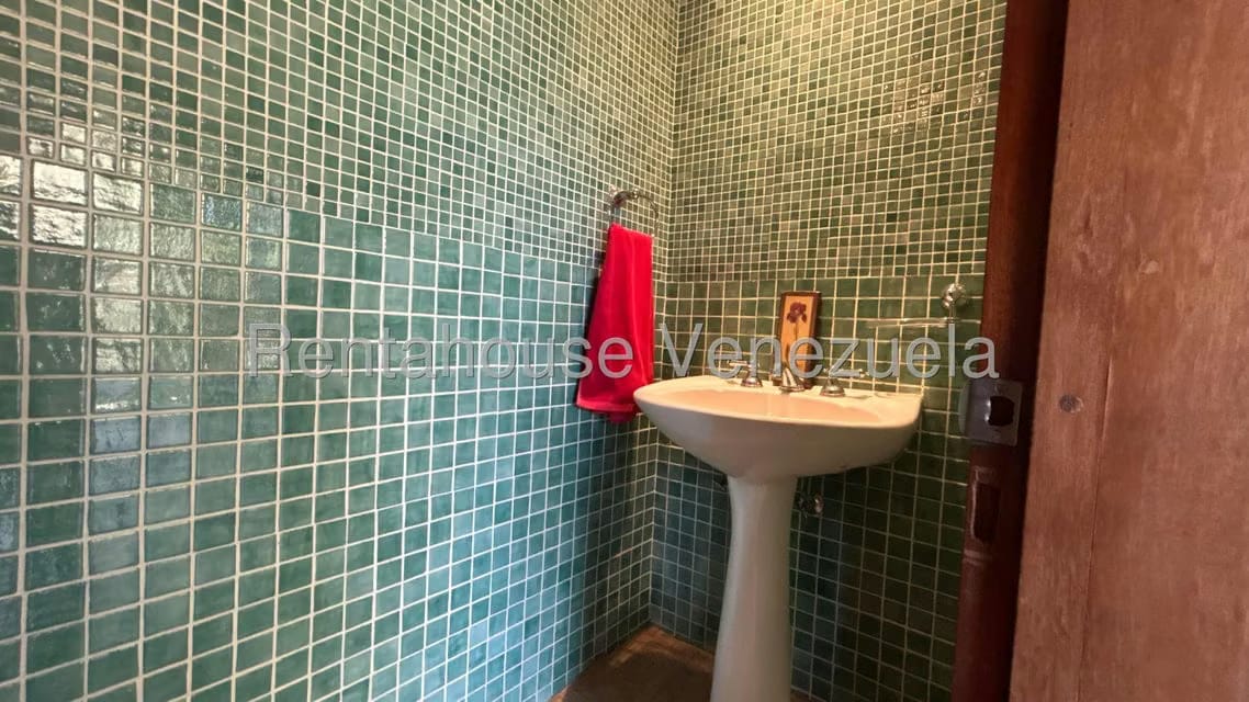 Casa (Multipes Niveles) en Venta en Oripoto, Distrito Metropolitano - 75