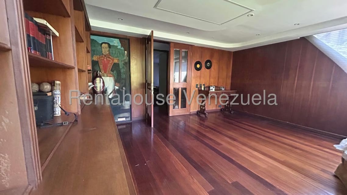 Casa (Multipes Niveles) en Venta en Oripoto, Distrito Metropolitano - 87
