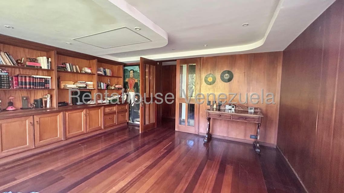 Casa (Multipes Niveles) en Venta en Oripoto, Distrito Metropolitano - 90