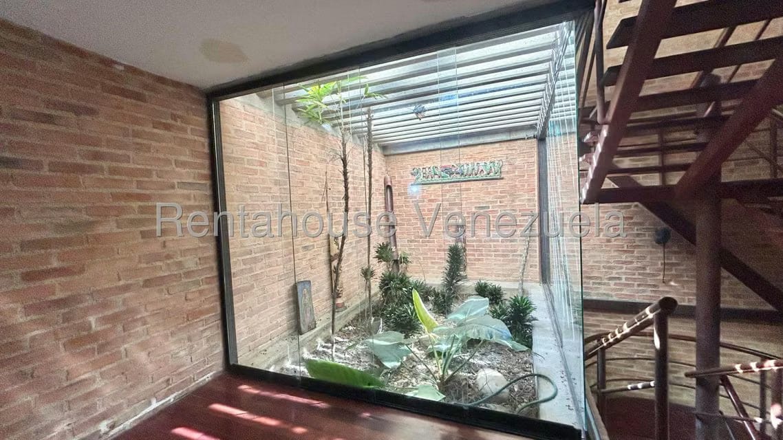 Casa (Multipes Niveles) en Venta en Oripoto, Distrito Metropolitano - 96