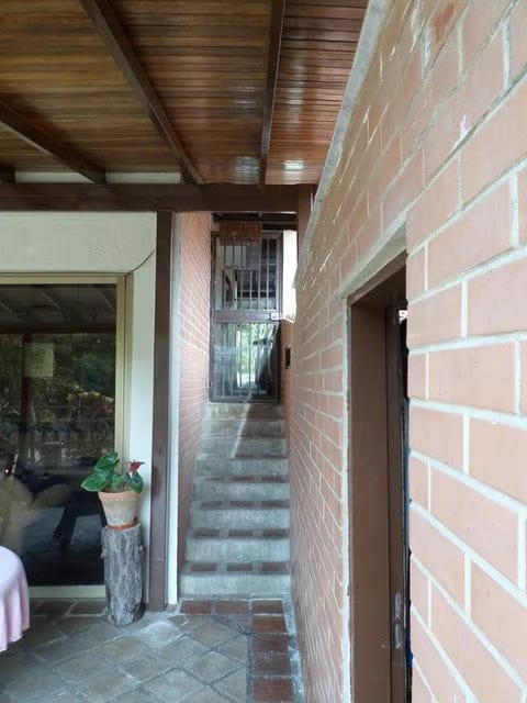 Townhouse (Multiples Niveles) en Venta en El Hatillo, Distrito Metropolitano - 3