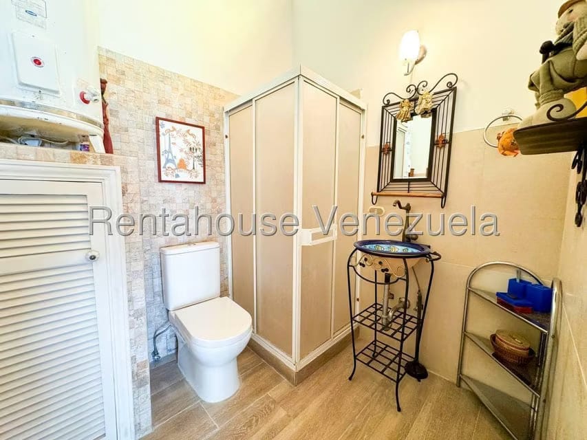 Casa (Duplex) en Venta en Colinas de Bello Monte, Distrito Metropolitano - 28