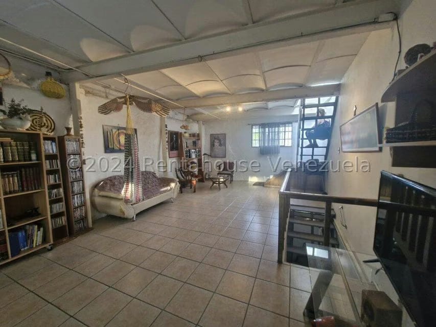 Casa (Duplex) en Venta en Colinas de Bello Monte, Distrito Metropolitano - 36