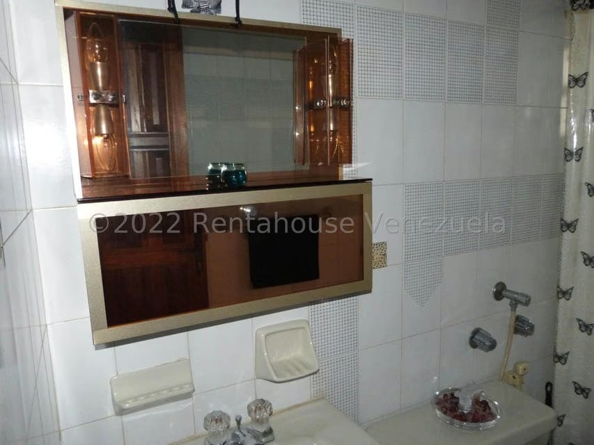 Casa (1 Nivel) en Venta en La Peña, Miranda - 41