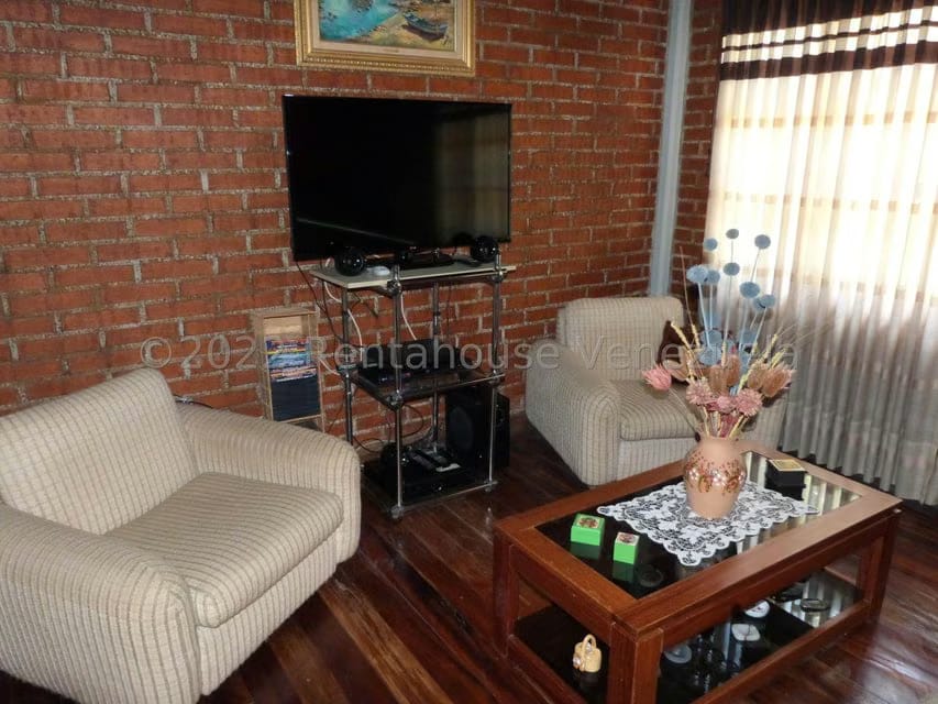 Casa (1 Nivel) en Venta en La Peña, Miranda - 42