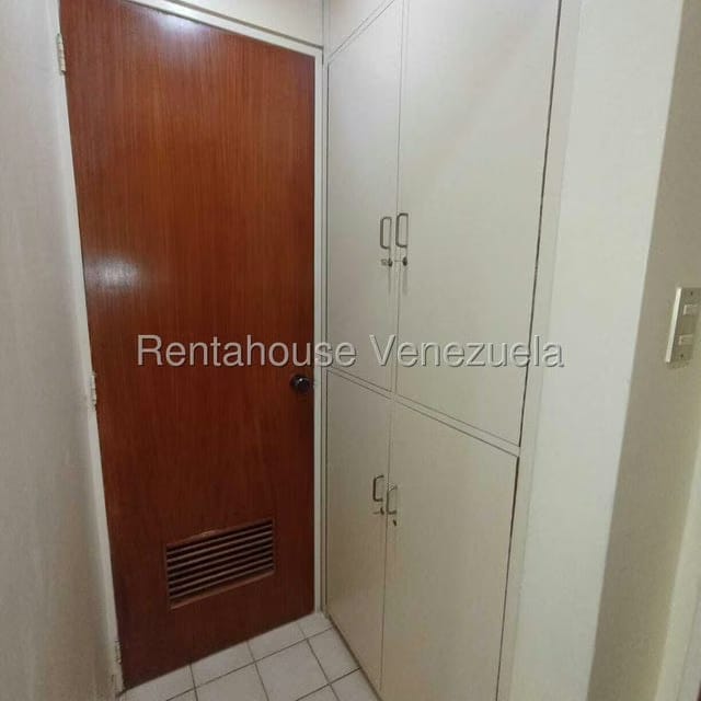 Comercial (Consultorio Medico) en Alquiler en Santa Paula, Distrito Metropolitano - 15