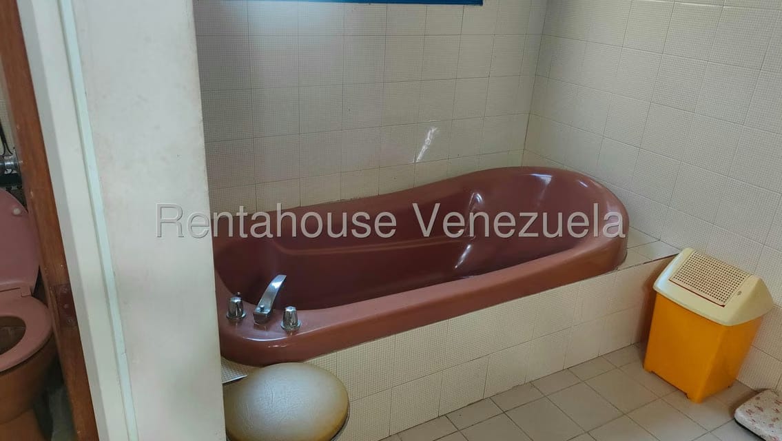 Casa (Multipes Niveles) en Venta en Colinas del Tamanaco, Distrito Metropolitano - 19