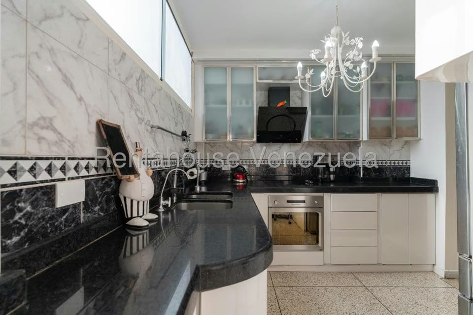 Apartamento (1 Nivel) en Venta en Parroquia La Candelaria, Distrito Metropolitano - 13
